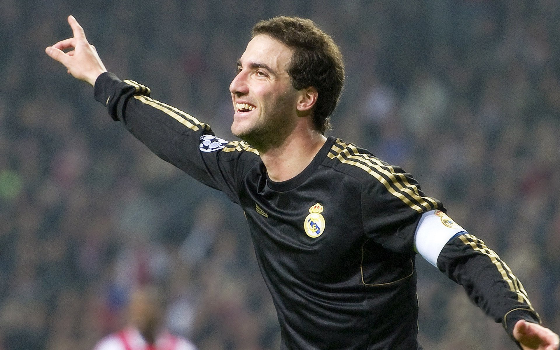 《新秀出击：年轻力量引领电竞新潮流》，新秀啥意思