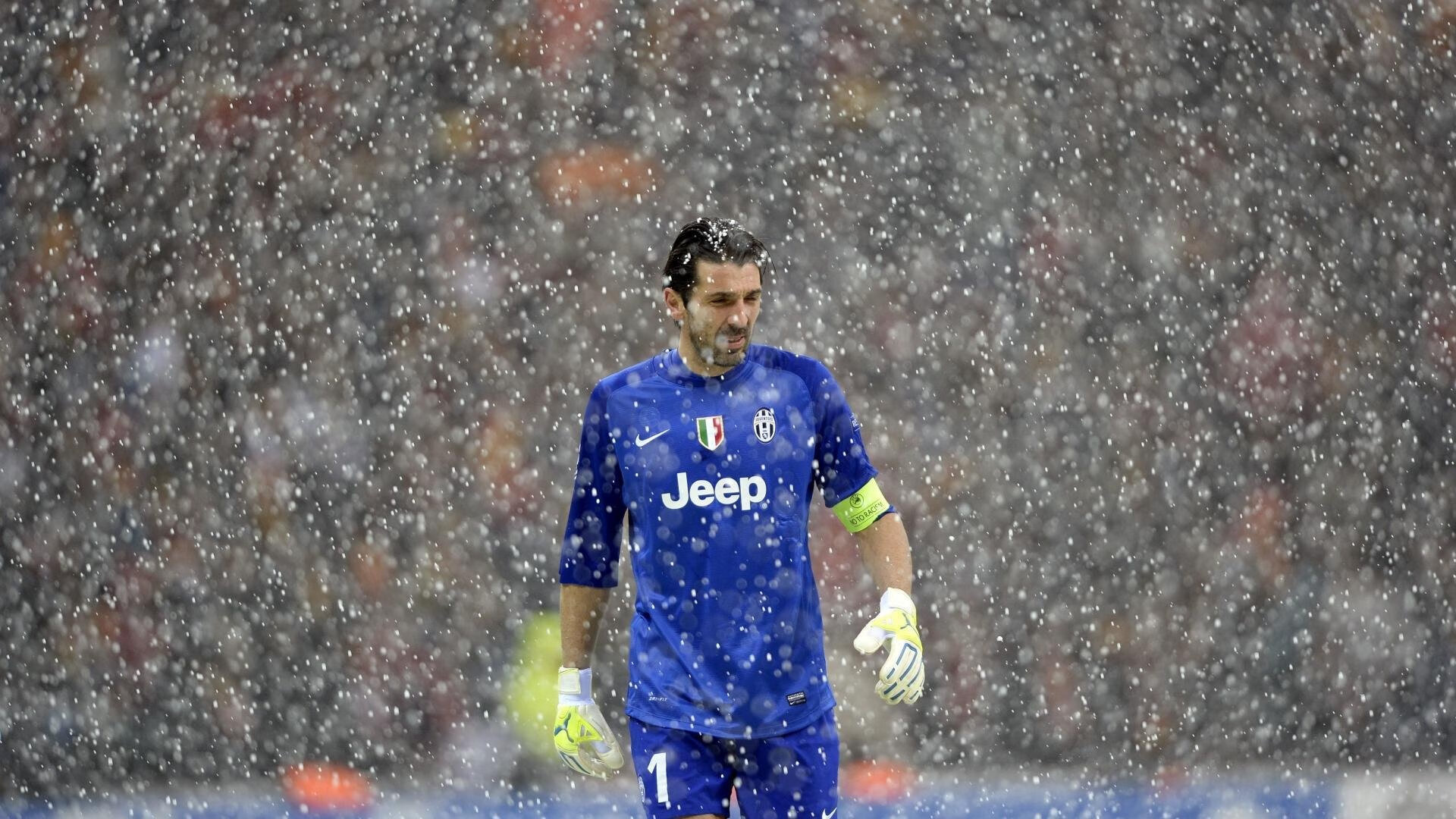 德甲排名:拜仁继续领跑,但多特和莱比锡紧随其后,德甲intro